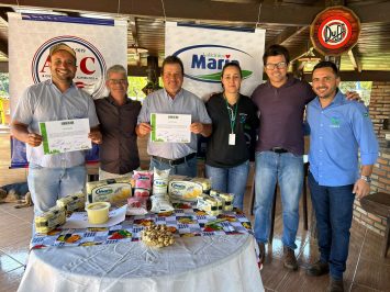 Em Costa Rica, laticínios Maria e AGC Comércio recebem certificação do SISBI-POA