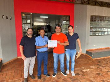 Mercearia São Pedro em São Gabriel do Oeste, recebe certificado de inspeção municipal